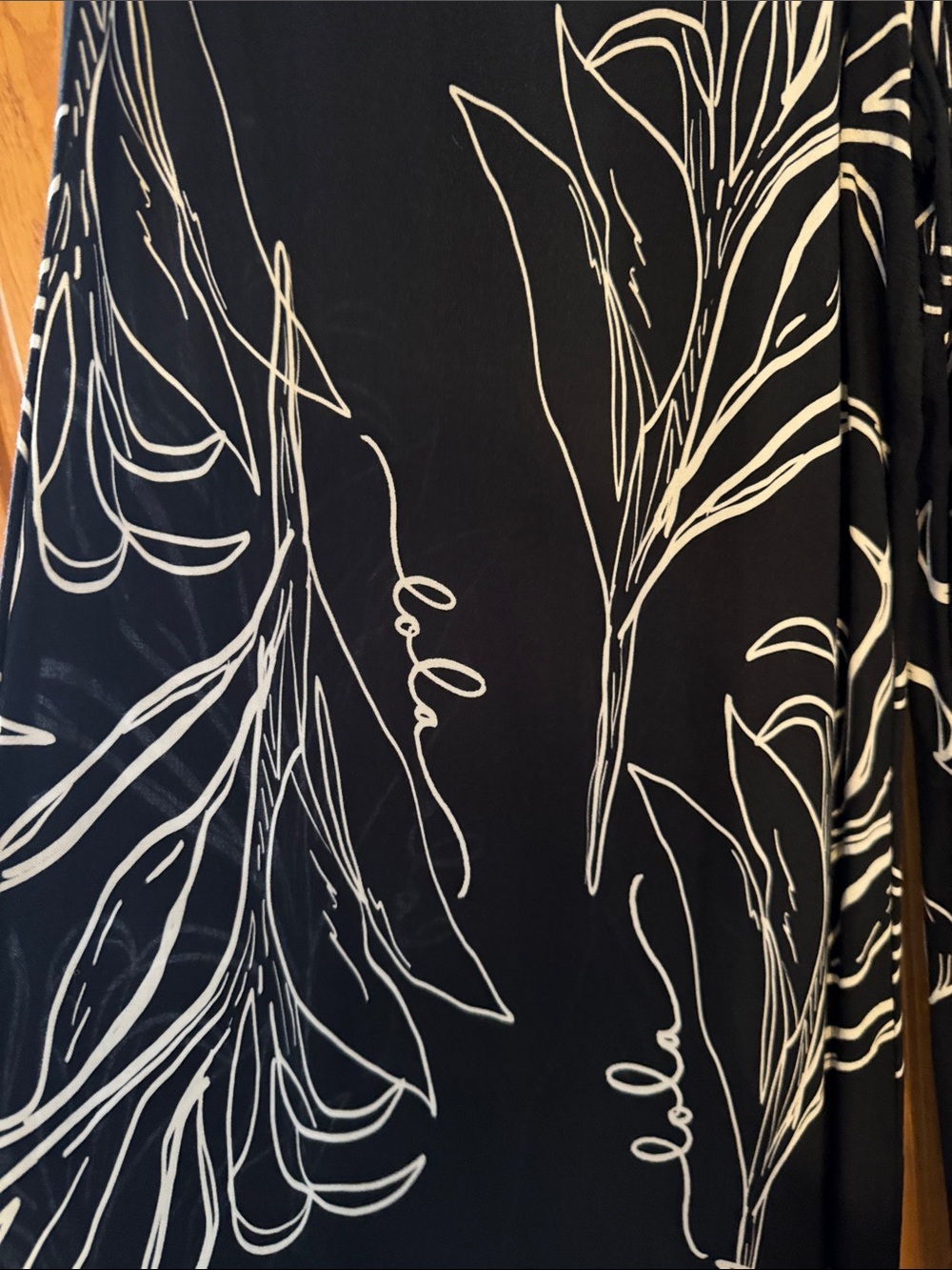 Simply Sisters Black Wide-Leg Palazzo Pants with White Ti Leaf Print - Picture 4 of 5